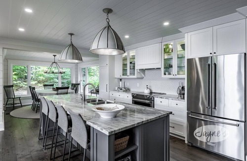 Baysville Cottage | Award Winning View on Lake of Bays, 3 bdrm 3 bath 4 season cottage!