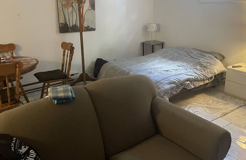 Masson-Angers Apartment | bachelor pad