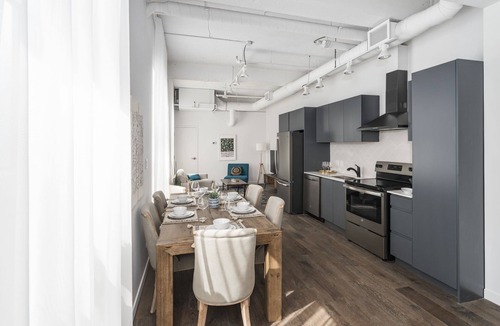 Downtown Montreal Apartment | Bakan -Cozy 1BD 1BA-Downtown-4Guests