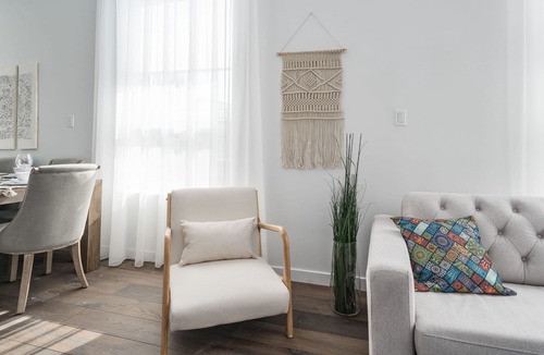 Downtown Montreal Apartment | Bakan -Cozy 1BD 1BA-Downtown-4Guests