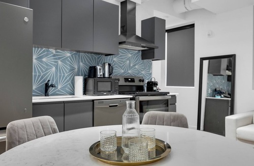 Downtown Montreal Apartment | Bakan - Loft 6Guests Perfect Location Downtown