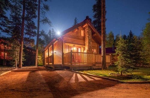 Lake Louise Cabin | Baker Creek | Queen Cabin