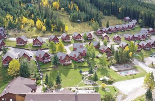 Canmore Condo | Banff Gate Mountain Resort 2BR Suite Friday Check-In