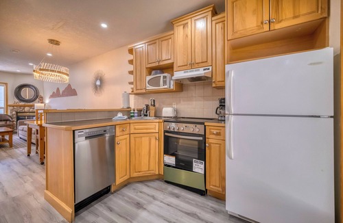 Harvie Heights House | Banff woods lodge