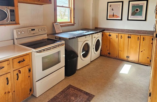 Lot 46 Cottage | Barnhouse in Baltic – 4-Bedroom Seaside Escape Near PEI’s Best Beaches