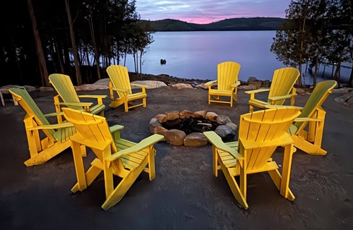 Madawaska Valley Cottage | Barry’s Bay 5 bedroom , beautiful sunsets, private Beach, Hot Tub and Sauna