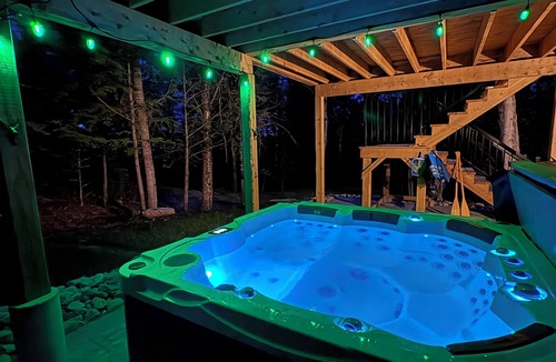 Madawaska Valley Cottage | Barry’s Bay 5 bedroom , beautiful sunsets, private Beach, Hot Tub and Sauna