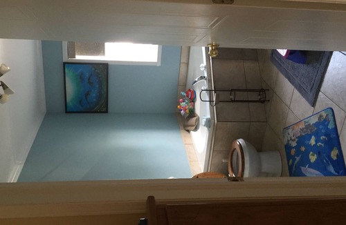 L'Ile-Perrot House | Basement or Cozy 1-3 rooms available