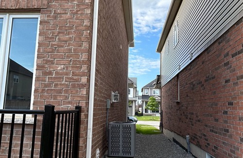 Thorold House | Basement Room 2 with a stylish washroom @Welland, ON