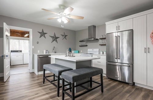 Waverly Beach House | Beach & Trail Escape on Edgemere-Quiet Family Home
