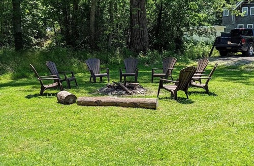 Waverly Beach House | Beach & Trail Escape on Edgemere-Quiet Family Home