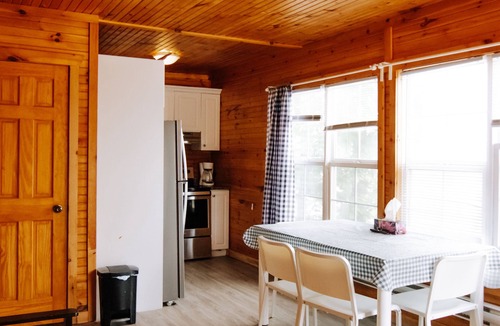 Wasaga Beach Cottage | BEACHFRONT COTTAGE IN WASAGA BEACH - SANDPIPER BEACH RESORT - COTTAGE # 2