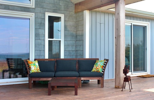 Darnley House | Beachfront Cottage Located In Amazing Thunder Cove