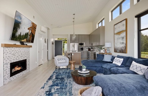 Black Creek House | Beachfront Villa #14 at THE BEACH HOUSE