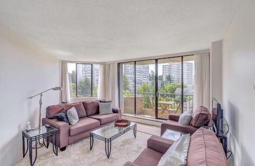 James Bay Apartment | Beacon Hill View Condo