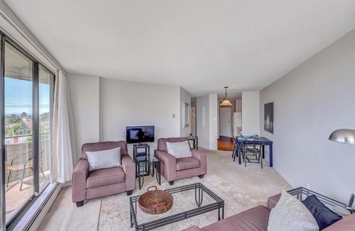 James Bay Apartment | Beacon Hill View Condo
