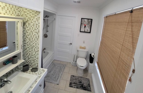 Saint Zenon Cabin | Beau Chalet Rustique avec 2 chambres