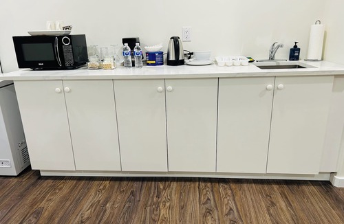 Edmonton House | Beautiful 1 bedroom basement suite with free wifi and Amazon prime