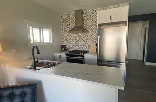 Fruitvale House | Beautiful 2 bedroom guest house in Fruitvale