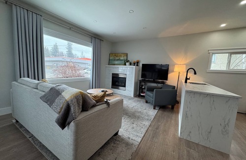 Fruitvale House | Beautiful 2 bedroom guest house in Fruitvale