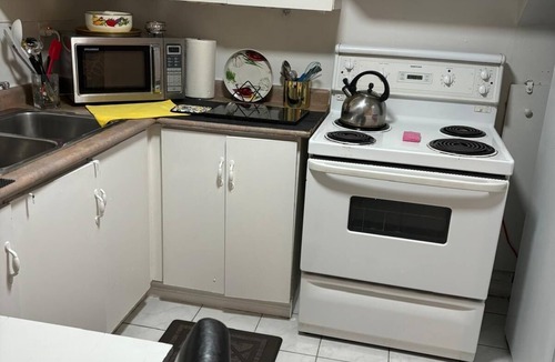 Malton Apartment | Beautiful 2 BR bsmt unit in Malton