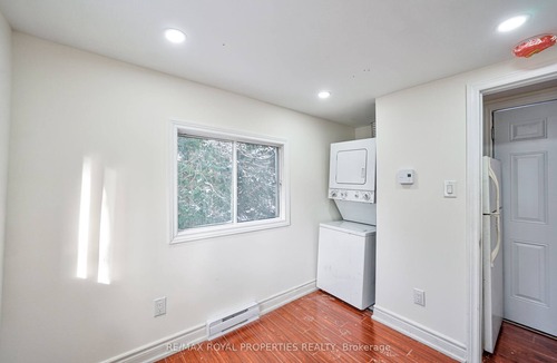 Washago House | Beautiful 3 BR Waterfront Home and 3 BR Mobile Home Sitting On Rock