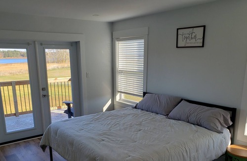 Brackley Beach House | Beautiful 5 Bedroom house/cottage with waterview.