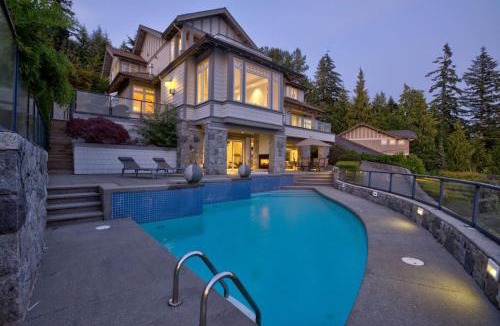 West Vancouver House | Beautiful 5 bedroom West Vancouver Mansion
