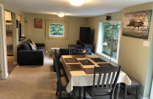 Hastings Highlands Cottage | Beautiful Algonquin Lakefront Cottage Experience