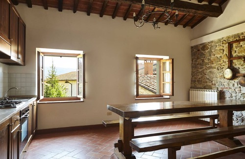 Capolona Apartment | Beautiful apartment for 6 guests with pool, WIFI, TV and pets allowed, close to Arezzo