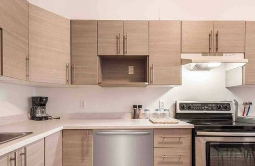 Verdun Apartment | Beautiful Apartment in Verdun