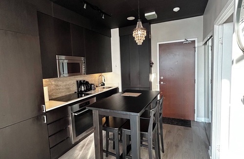 CityPlace Apartment | Beautiful Apartment in the Heart of Toronto