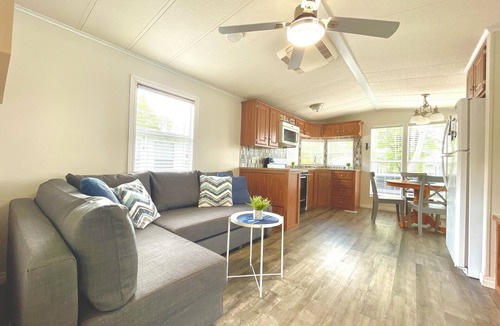 Sherkston Cottage | Beautiful Beach Home at Sherkston Shores Port Colborne