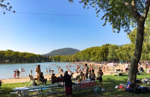Saint-Jean-Baptiste RV Rental | beautiful caravan well maintained with all services