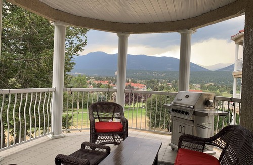 East Kootenay Apartment | Beautiful Mountain Getaway in the Columbia Valley
