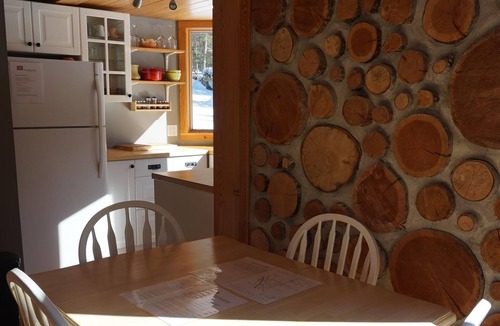 Golden Ski Chalet | Beautiful eco-building in the heart of the Rocky mountains. All modern amenities