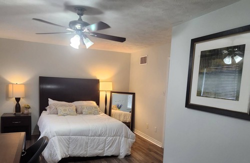 Owen Sound House | Beautiful family house in Desired neighborhood !!
