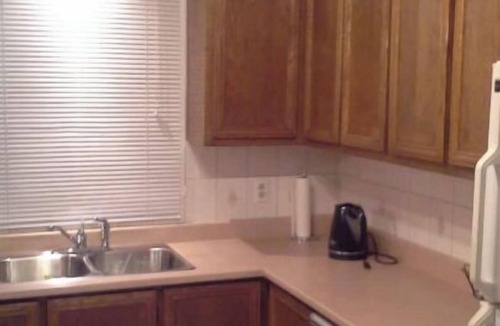 Dollard-des-Ormeaux House | Beautiful getaway with free private parking