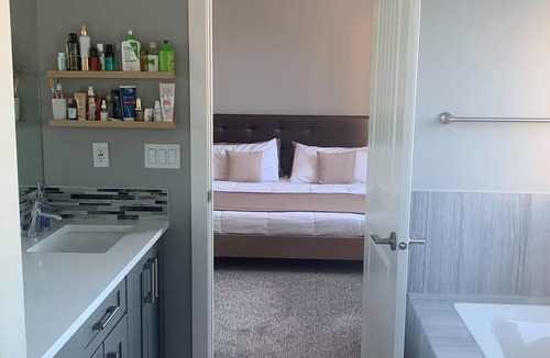 Symons Valley House | Beautiful Home for Rent - 303 Sherview Grove NW