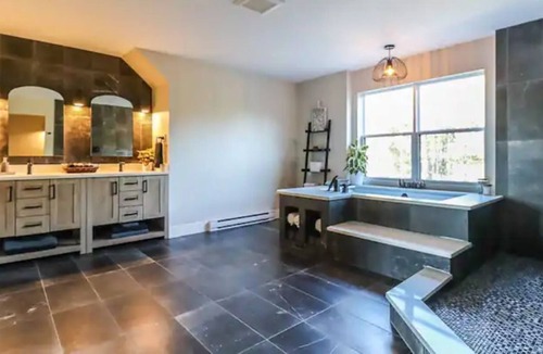 Quispamsis Villa | Beautiful Home Tucked in a Quiet Neighborhood of Quispamsis