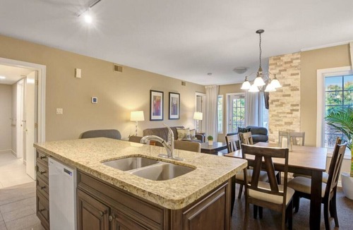 Oro-Medonte Apartment | Beautiful Jacuzzi Suite with Garden View/Studio