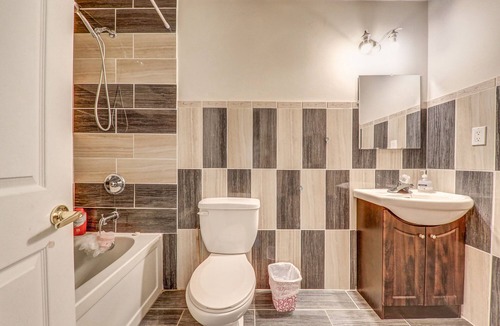 Scugog Cottage | beautiful lakefront cottage with hotub