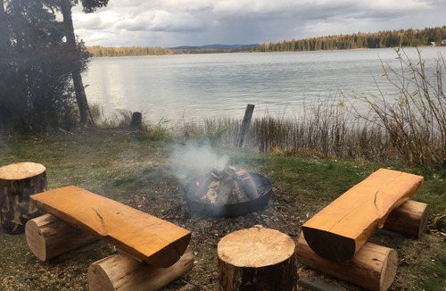 Sheridan Lake Cabin | Beautiful Lakefront Cabin on Sheridan Lake bay