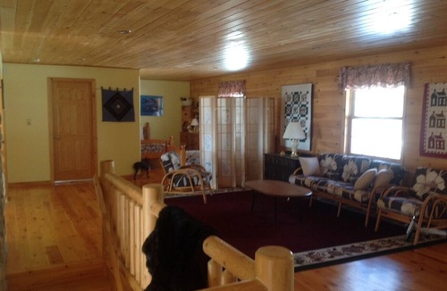 Margaree House | Beautiful Log Cabin close to beaches/Golf & Cabot Trail
