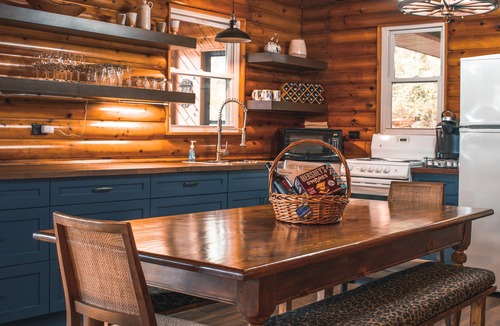 Mattawa Cottage | Beautiful Log Cottage on Historic Mattawa River - Lake Chantplein