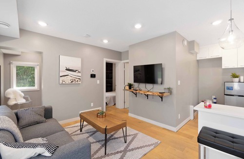 Alberta Beach House | Beautiful Modern home peaceful location