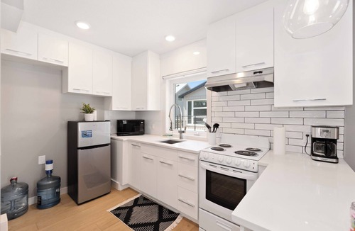Alberta Beach House | Beautiful Modern home peaceful location