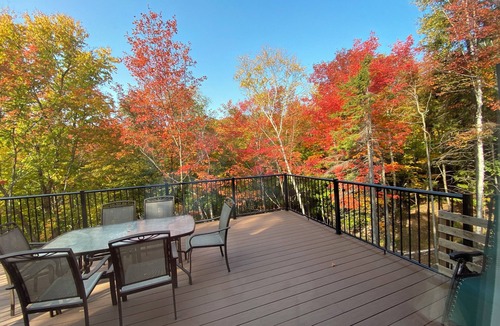 Val Morin House | Beautiful new home in the woods