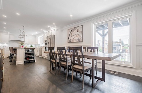 Kingsview Village House | Beautiful Oasis In the city with Heated Pool
