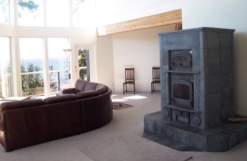 Otter Point House | Beautiful Ocean-front property